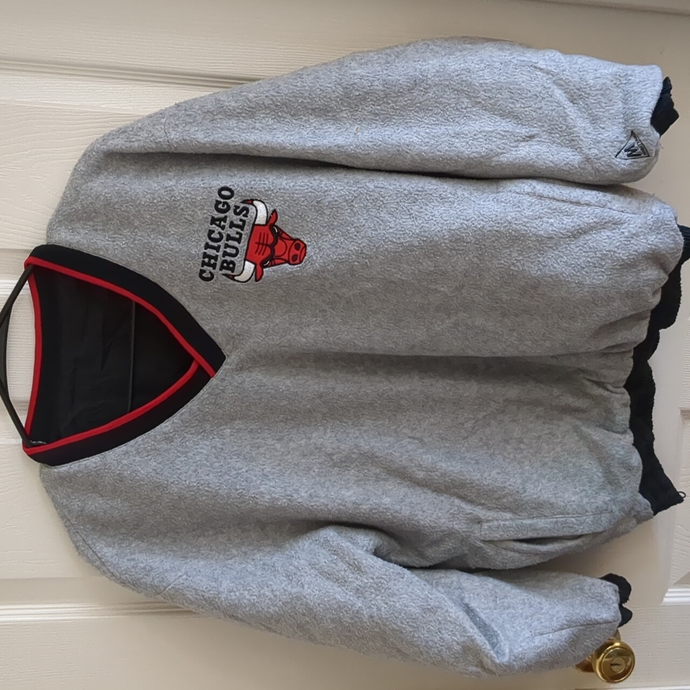 Vintage retro Chicago Bulls reversible jacket, L